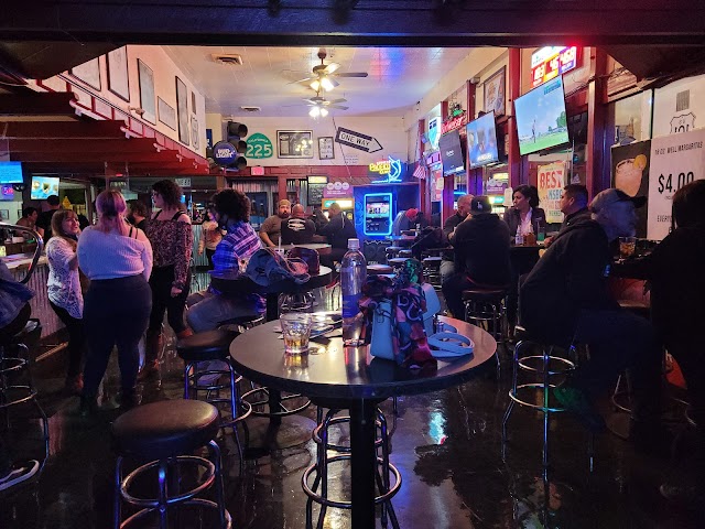 Louie B's