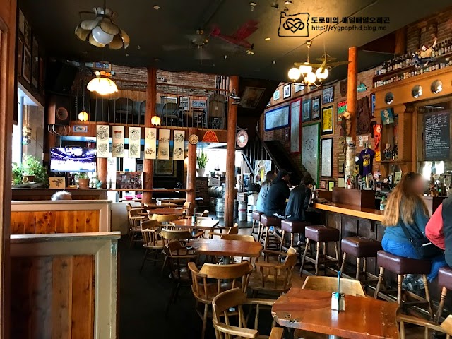 Squirrels Tavern