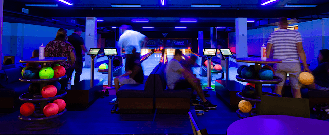 Memorial Union CyBowl & Billiards