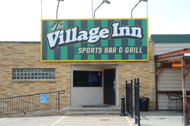 Village Inn Sports Bar, Grill & Pizzeria
