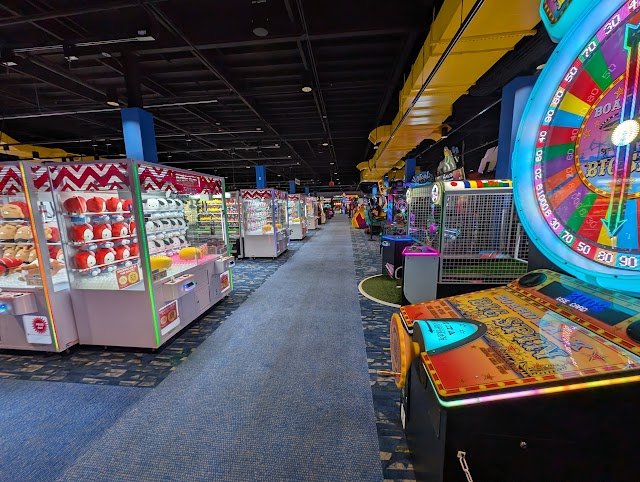 Round1 Bowling & Amusement
