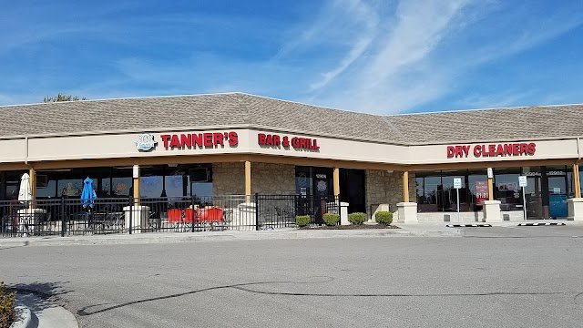 Tanner's Bar & Grill