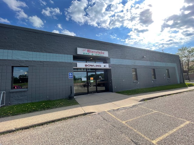 RW's Bierstube Bowl and Grill