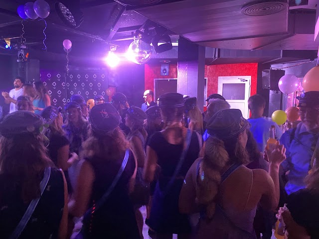 O Zone Club