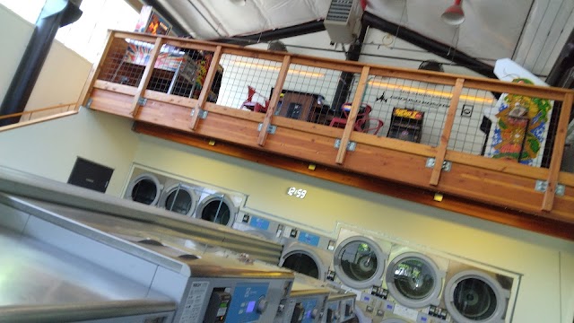 Spin Laundry Lounge