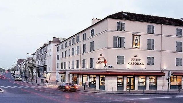 Au Petit Caporal