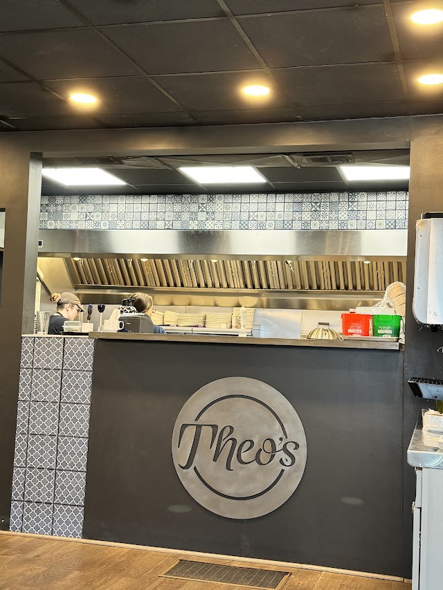 Theo's Creperie