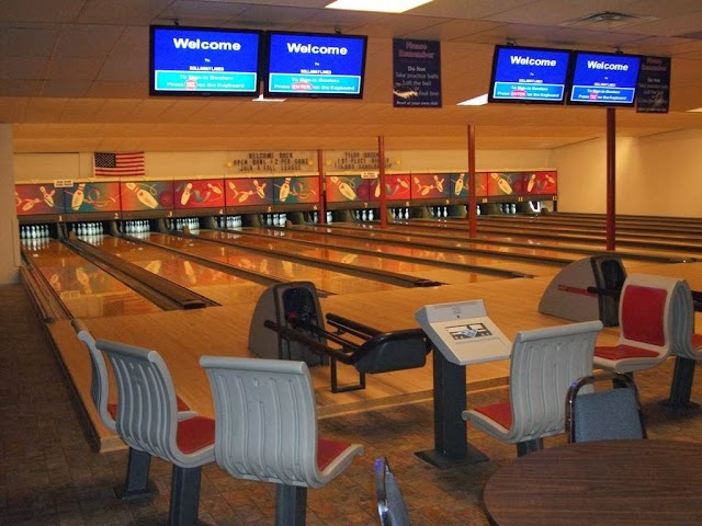 Rollaway Lanes & Lounge