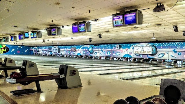 Mr. B's Game Zone at Imperial Lanes
