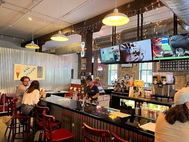 Hannon's Garage Bar