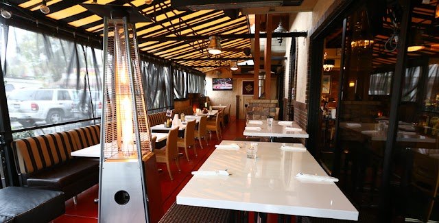 Kaminski's BBQ & Sports Lounge