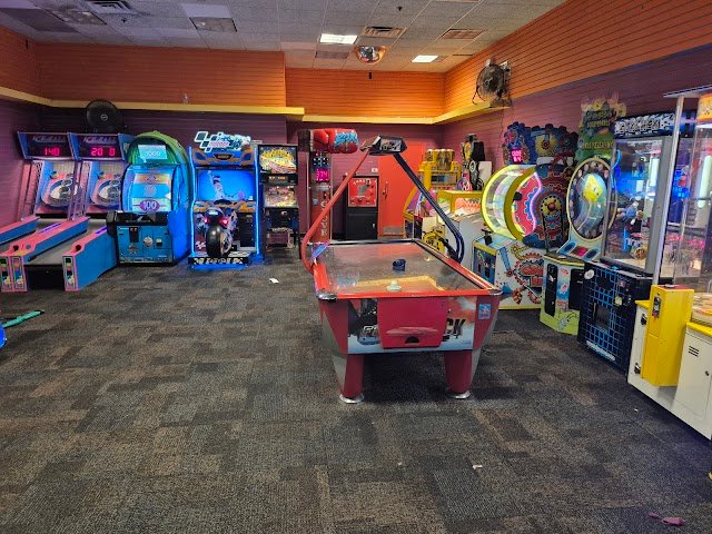 WOW Family Entertainment Center