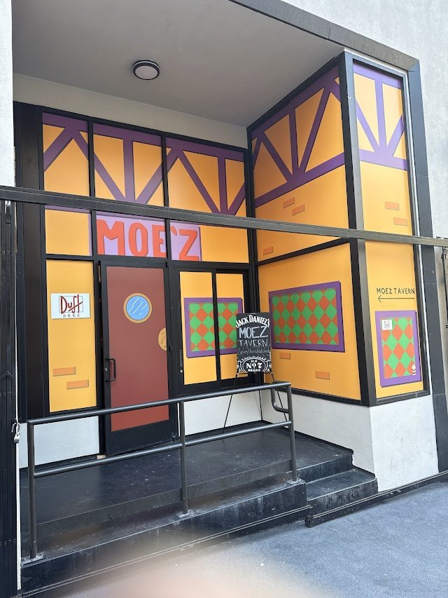 Moez Tavern