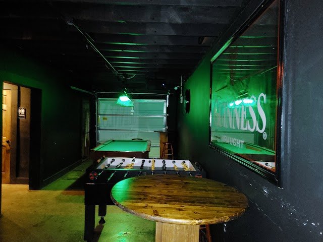 Mickie's Irish Pub