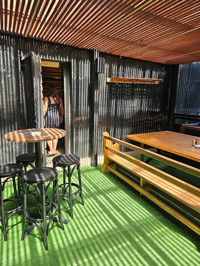 The Elwood Tavern