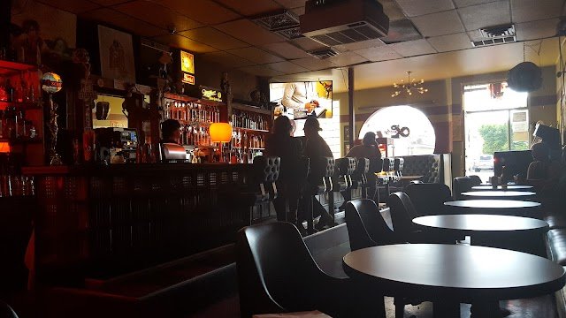 Cap Hansen's Lounge