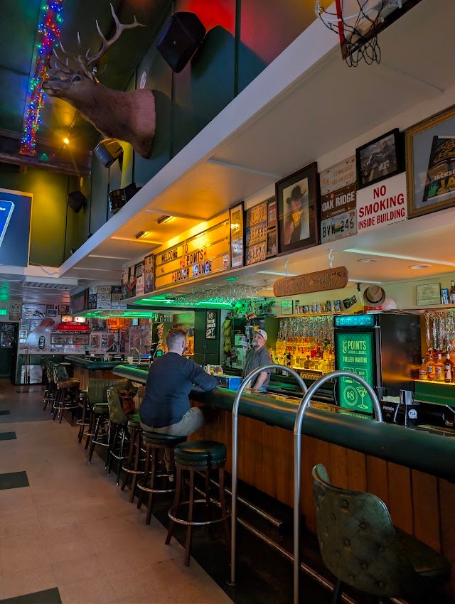 5 Points Liquor Lounge