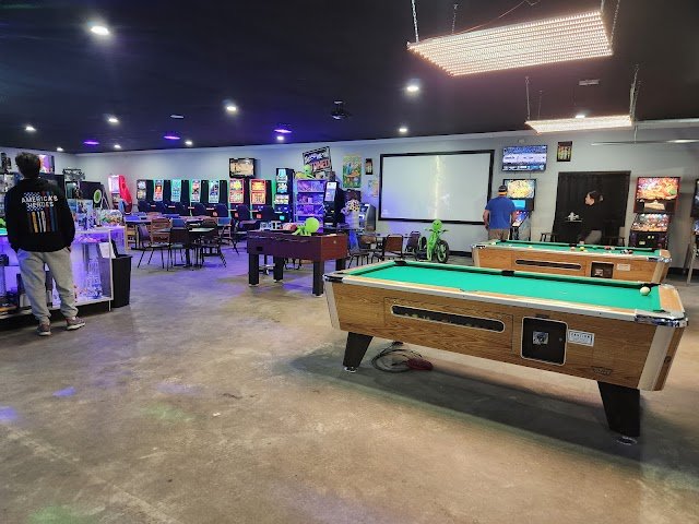 Sticky's Social Lounge