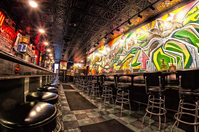Stella's Lounge