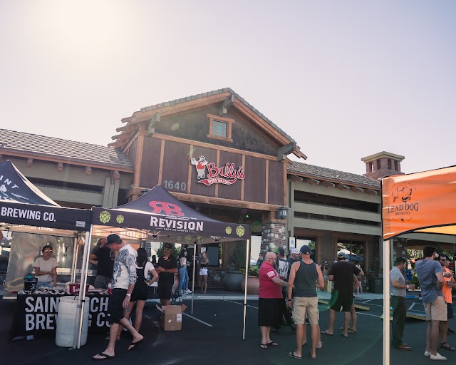 Bully's Sports Bar & Grill (Robb)