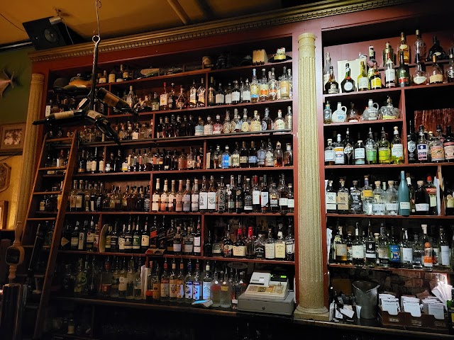 Al's Wine & Whiskey Lounge