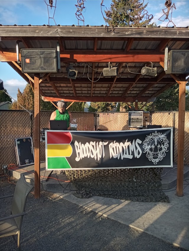 Cascade Bar & Grill