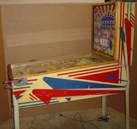 Image # 23903: Kewpie Doll Cabinet - Right 
(The two passive bumpers at the top have their rubber rings positioned differently than in the game flyer.)