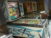 Image # 54414: Lunar Shot Cabinet - Left 
(The game shown here does not have its original replay button. Serial number 88353.)