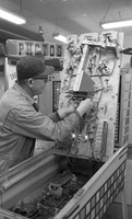 Image # 57685: Royal Flush Inside Cabinet 
('Dave'Ocean View Amusement Park, Norfolk, VA.Photographed March 18, 1964 by S.H. Ringo.Used with permission.)