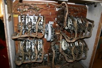 Image # 58446: Smart Set Later Production - Inside Backbox 
(The upper stepper unit inexplicably does not have a bell and clapper. Serial number 50774.)