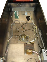 Image # 42355: Big Guns Inside Cabinet 
(In the rear of cabinet is the auxiliary flasher board. Serial Number 557 I118852.)