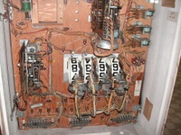 Image # 31607: Top Hand Inside Backbox 
(The wooden box chime is missing is cover.)