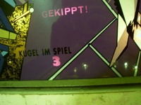 Image # 21170: The Wiggler German Backglass - Detail 
('GEKIPPT' means 'TILT')