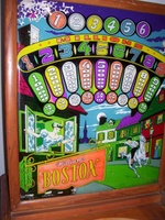 Image # 47242: Boston Backglass 
(Serial number 20525.)