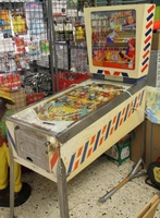 Image # 71674: Bowling Queen Cabinet - Full View 
(The billiard balls shown in the backglass animation unit are the wrong balls for this game.)
