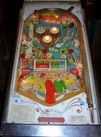 Image # 10324: Campus Queen German Playfield 
(The middle gate (mittleres tor) is missing from this game.)