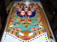 Image # 19284: Ice Show Playfield 
(The green bumper cap is not original to this game.)