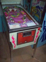 Image # 50930: Impacto Cabinet - Front View 
(This game is located in Spain.)