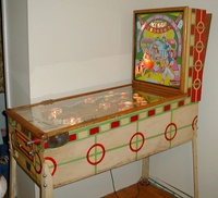 Image # 24662: Ace High Cabinet - Right 
(Backglass is reproduction.)