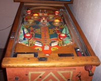 Image # 34363: Gay Paree Playfield 
(Serial number 18901.)